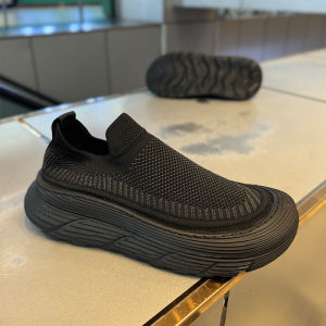 2025 new Mens Shoes breathable fly woven mesh mens casual soft platform sports shoe