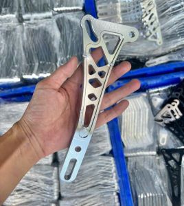 Pát treo pô zin hãng nhôm CNC xe Sirius và giá không ốc