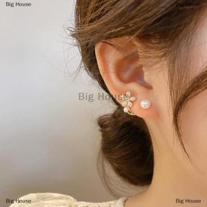 [COD] Big House ต่างหูเม็ดเดี่ยวลายดอกไม้ไข่มุกเทียมหรูหราสไตล์เกาหลี เครื่องประดับแฟชั่นหรูหราสำหรับผู้หญิงเครื่องประดับงานแต่งงาน