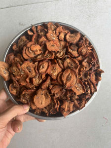 Táo mèo lát phơi khô tự nhiên ( Đóng gói 500 gr- 1kg). Hàng chất lượng ( lát to đều không vụn) dùng làm trà ngâm tửu