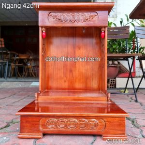 Bàn thờ thần tài ông địa 42x61 gỗ xoan chân quỳ kèm đôn gỗ mẫu mới rất đẹp