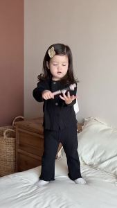Childrens Autumn Long-Sleeve Two-Piece Set 2025 Baby girl clothes Korean style childrens clothing girls cardigan set autumn style