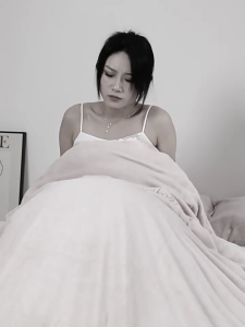 Pack of 9 Bed Sheet Clamps Velvets Bedding Fasteners Easy to Use Duvet Cover Clips with Convenient Threading Device