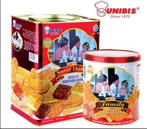 Biskuit unibis swet home kaleng 1500 gram dan 650 gramkue lebaran