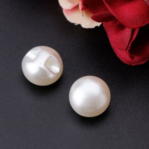 Sewing Pearl Buttons 50pcs Plastic Round Button Set with Hole DIY Apparel Tool for Home Centerpiece Wedding Candles