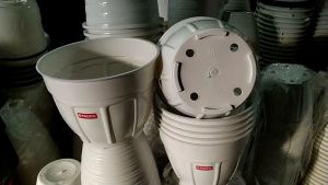 POT BUNGA PLASTIK 12 PICIS UKURAN 17 CM/POT PACIVIC 17 cm warna putih