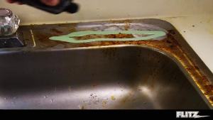 Flitz Multi Purpose Metal Polish Liquid - 7.6oz Bottle of USA-Made Tarnish Remover - For Aluminum Chrome Brass Nickel Silver - Non-Abrasive Metal Cleaner and Polish Restorer (1 Pack)