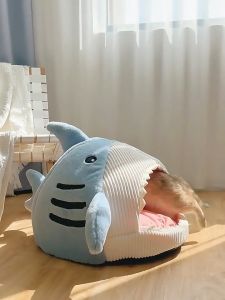 🔥🐠Shark Design Enclosed Cat Bed - Warm Fleece Indoor Pet Nest Cute Fun Pet House