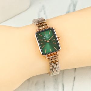 JAM TANGAN WANITA RANTAI MODEL KOTAK TERLARIS BULAN INI ZQ-7648