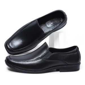 Boys Round Toe Korean Style Black Shoes Fashionable Rubber Anti-Slip and Waterproof Slip-On Black Shoes for Students to Wear to School Comfortable and Versatile Black Shoes for Wearing 075523