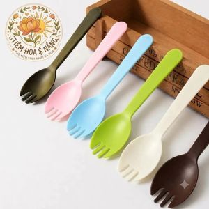 .. MIX 2kg NĨA NHỰA Đẹp Dùng 1 Lần Muỗng Nhựa Ăn Bánh Kem Bánh Sinh Nhậ...