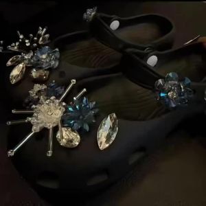 [Free Shipping] Cute Cloud-Shaped Clogs For Women WomenS Outdoor Sandals Beach Slippers Home Slippers WomenS Closed-Toe Slippers