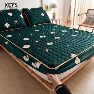 XINLANYASHE [จัดส่งฟรี]ผ้าคลุมเตียง ชุดที่นอน5/6ฟุต แผ่น ที่นอน ชุด กันน้ำ ผ้าคลุมเตียง แผ่นกันลื่น ผ้ารองกันเปื้อนที่นอน รวมทุกอย่าง