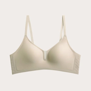 (SG InStock) Ma Ric Ric Silky Soft Jelly Support Fixed Pad Wireless Latex Bra (Wireless. Seamless. lingerie) - TSB28