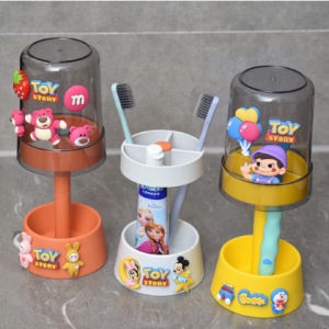 [TẶNG KÈM 4 STICKER NGẪU NHIÊN] Giá đựng cốc kiêm kệ để bàn chải đánh răng/ chổi cọ mỹ phẩm bằng nhựa ABS an toàn tiện lợi - đồ đựng bàn chải đa năng - kệ bàn chải đẹp - giá treo bàn chải độc lạ - ke móc bàn chải