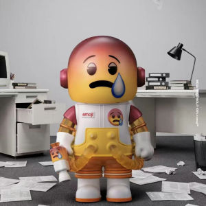 Molly MEGA SPACE MOLLY 100% emoji Series Figures POP MART blind action figure collection decorative gift toy doll Hộp mù đồ chơi Trang trí quà tặng