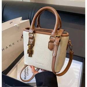 Túi đeo chéo nữ túi xách tay kèm gấu dáng giỏ đáng yêu HĐ224