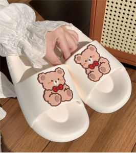 Summer Waterproof Lightweight Slip-on Indoor And Outdoor Flat Slippers
