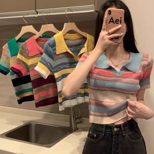 Áo polo dệt kim nữ kiểu kẻ ngang tay ngắn phối màu ngũ sắc - Áo thun len nữ cổ đức thiết kế thời trang trẻ trung