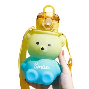 【SG Seller】800 ML Cute Bear Baby Water Cup Kids Gradient Large Straw Cup Capacity Portable Boys Girls Water Cup小熊渐变水杯