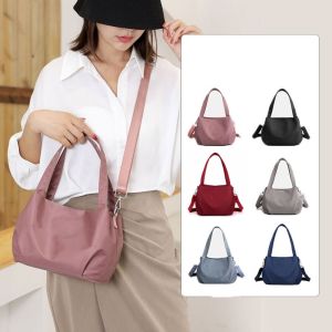 ANGY สไตล์เกาหลีแบบ กระเป๋าสะพายไหล่ไนลอน สีทึบทึบ น้ำหนักเบามาก ถุงเกี๊ยวซิป แฟชั่นสำหรับผู้หญิง จุได้มาก กระเป๋ากีฬาสะพายข้าง กิจกรรมกลางแจ้งกลางแจ้ง