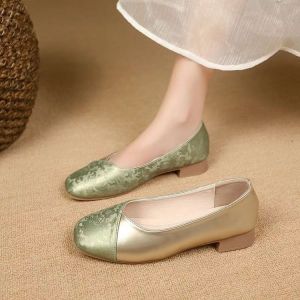 [Free Shipping] Chinese-Style Fashion Soft-Soled Versatile Retro Printed Leather Flats Square-Toe Mid- To Low-Heel WomenS Shoes Chunky-Heel Small Leather Shoes For Women