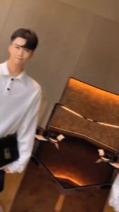 Korea Style Solid Color Long Sleeve Polo Shirt With Lapel Collar Fashion Casual High End Polka Dot Polo Shirt For Men㏇X0417