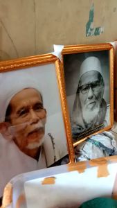 Bingkai Kaca Foto Abah Guru Sekumpul Uk 30x40✓