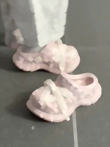 Popular Cute And Sweet Cartoon Star Two-Way Wear Clogs 2026 New Summer Outdoor Thick-Soled Height-Increasing Closed-Toe Slippers