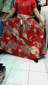 ROK BATIK JUMBO PAYUNG & STREET: Desain Keras dan Karet Belakang