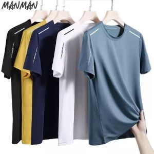 MANMAN แขนสั้นผู้ชาย เสื้อยืดกีฬา แบบหลวม แห้งเร็ว คอกลม เลือกได้หลายสี ชุดคู่รัก Asian Size