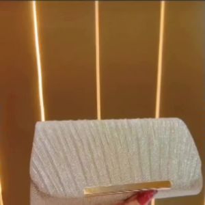 Fashionable Light Luxury Chain Small Square Bag for Women Socialite Evening Party Clutch Ultra-fine Synthetic Leather Texture