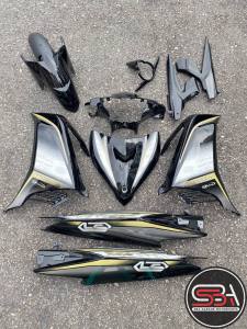 COVERSET HONG LEONG YAMAHA HLY / VELOZI LC LC135 V2 V3 V4 V5 V6 V7 HITAM PURBA DESIGN STRIPE SIAP TAMPAL FREE EMBLEM