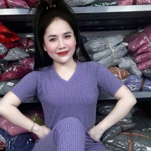 Đồ bộ gân đũa lạnh cổ tim - tay Ngắn - quần Suông chất vải thun gân đũa lạnh co dãn dày dặn quần có 2 túi.