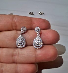 Anting Berlian Premium JU09 Kristal Mewah Titanium Perak 22K