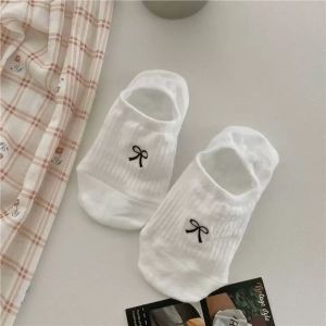 Invisible and non-falling Korean cotton ribbed breathable cute bowknot ins trendy short socks