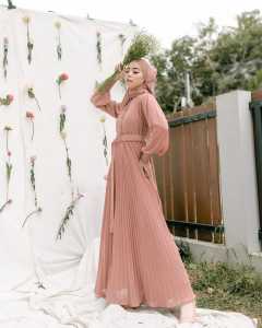 Gamis Louis Dres / Gamis wanita bahan ceruty babydoll double furing / Gamis wanita elegan mewah terbaru 2024 kekinian / Gamis wanita korean style / Dress kondangan Baju muslim / pakaian wanita