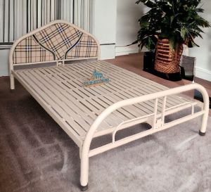 Giường ngủ bằng sắt giá rẻ chịu lực cao nằm 3 4 người nằm ngang 1m6x2m