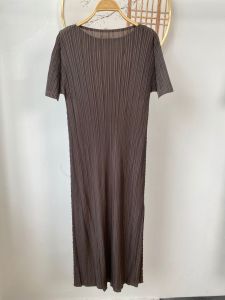 1536 Pleated Short Sleeve British Style Miyake Dress Summer Casual Mid-Length One Size (45-75kg)