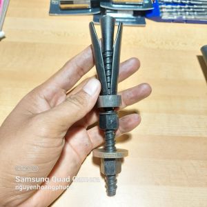 Một Tắc kê tái sử dụng chất lượng tốt chắc chắn 2 cánh hoặc 3 cánh phi 16