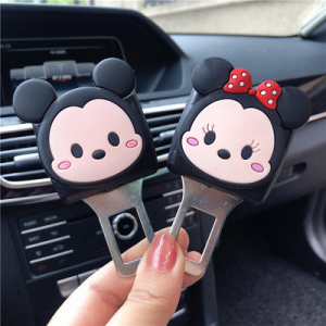 คลิปหนีบเข็มขัดเบาะรถยนต์น่ารักเข็มขัดนิรภัยหัวเข็มขัดนิรภัยแบบยาวหัวเข็มขัดเสริมเพื่อการขับขี่ ที่สะดวกสบายยิ่งขึ้นเหมาะสำหรับผู้ใหญ่ และเด็กช่วยปกป้องคอ และไหล่ของคุณ