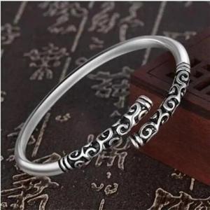 ZEEMIN Halloween Christmas Black Myth: Wukong Bracelet The Destined One Golden Cudgel Weapon Model Bracelet Fashion Bracelet Jewelry Toy Gift