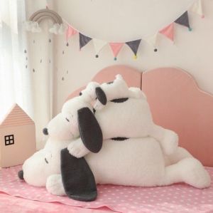 Cartoon Snoopy Doll Plush Toy Snoopy Soft Toys Japanese Cartoon Snoopyed Toy Pillow Kawaii Super Large Sleeping Dog Plush Doll Snoopy Doll Soft Pillow Lovely Birthday Gift Girl 史努比公仔