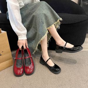 ⚡Amandad Stores⚡รองเท้าแมรี่เจนสไตล์เกาหลี รองเท้าหนังนักเรียนหัวมนทันสมัย ​​ส้นรองเท้าสูง 2 ซม. กันลื่นและทนต่อการสึกหรอ สวมใส่สบาย.