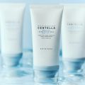 Kem chống nắng SKIN1004 Madagascar Centella Hyalu-Cica Water-Fit Sun Serum SPF50 PA++++ 50ml. 