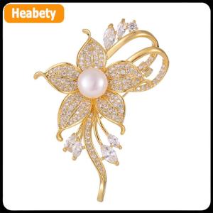 【2-3 ngày giao hàng】 Tinh Tế Hoa Ngọc Trai Trâm Thời Trang Kim Loại Ve Áo Pins Cho Phụ Nữ Cô Gái Đa Năng Sáng Bóng Corsage Quần Áo Phụ Kiện Quà Tặng