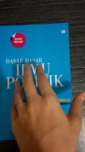 DASAR DASAR ILMU POLITIK By PROF. MIRIAM BUDIARDJO