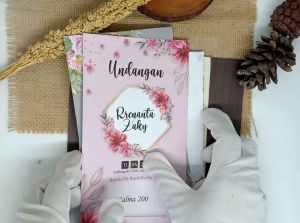 100 pcs Undangan Pernikahan Murah Cantik S200