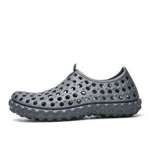 Free Shipping New Fashionable Water-Friendly Breathable Beach Sandals For Men Featuring A Closed-Toe Design And A BirdS Nest-Style Perforated Sole Model 2255