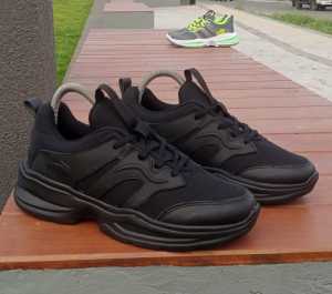 Sepatu Sekolah Cowok Keren Sepatu Sneakers Pria Wanita Sepatu Hitam Polos Sepatu Kerja Sepatu Casual